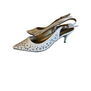 J. Renee white sling back white floral new without tags size 8M heels